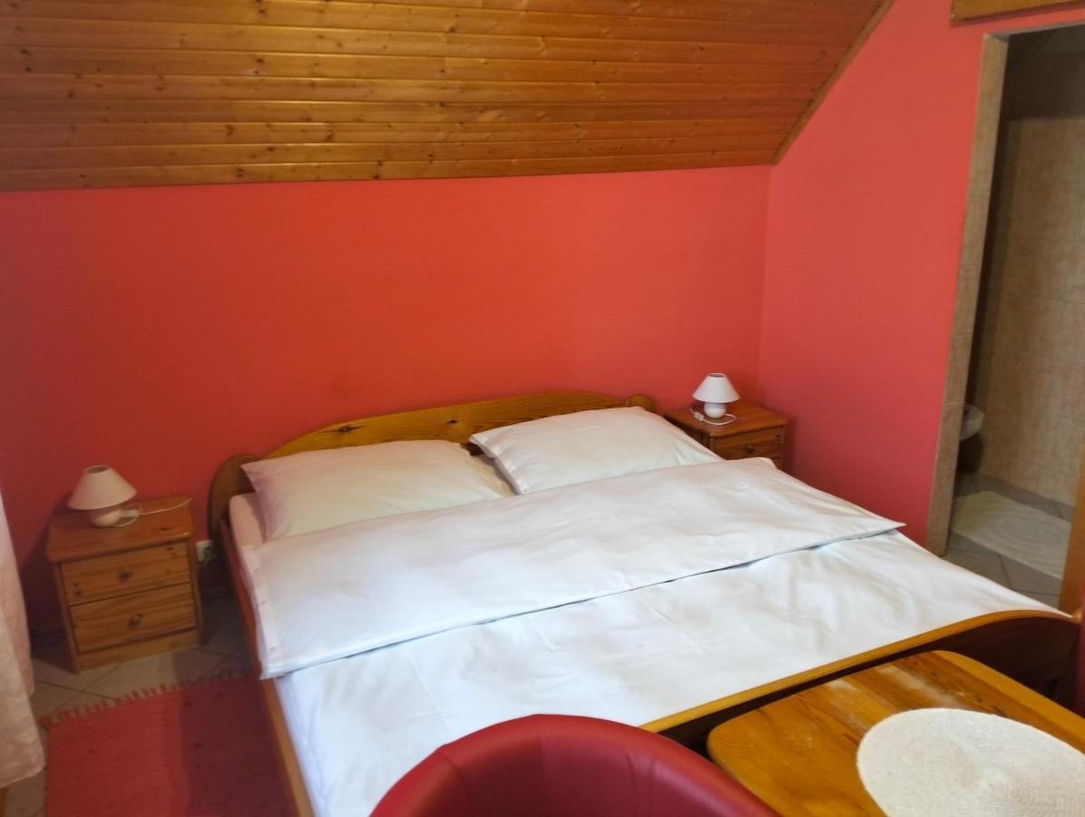 A-Privat Hotell Liptovský Mikuláš Exteriör bild